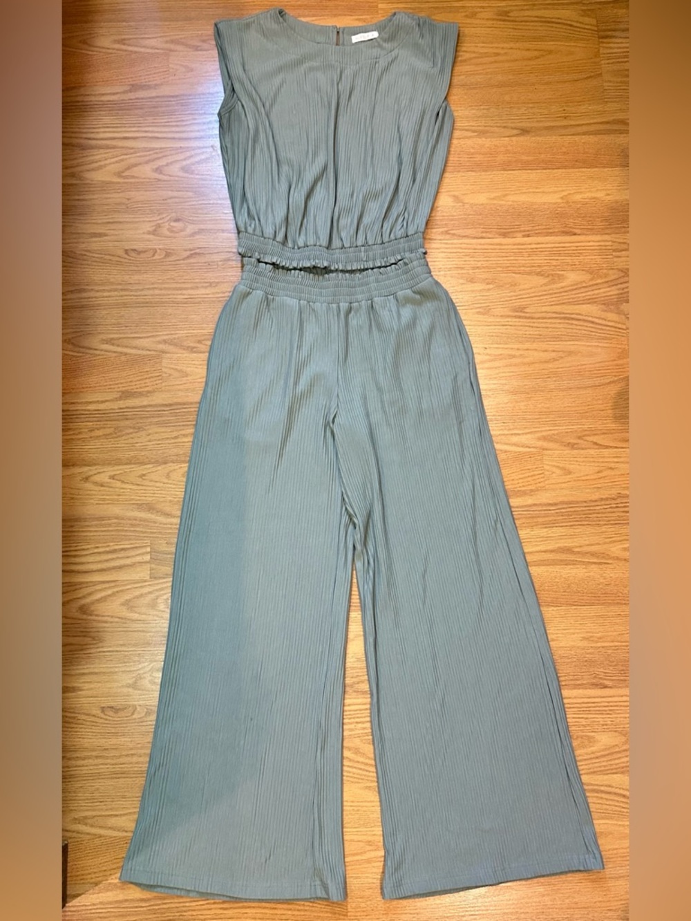 Vici Wide-Leg set in Sage Green size S